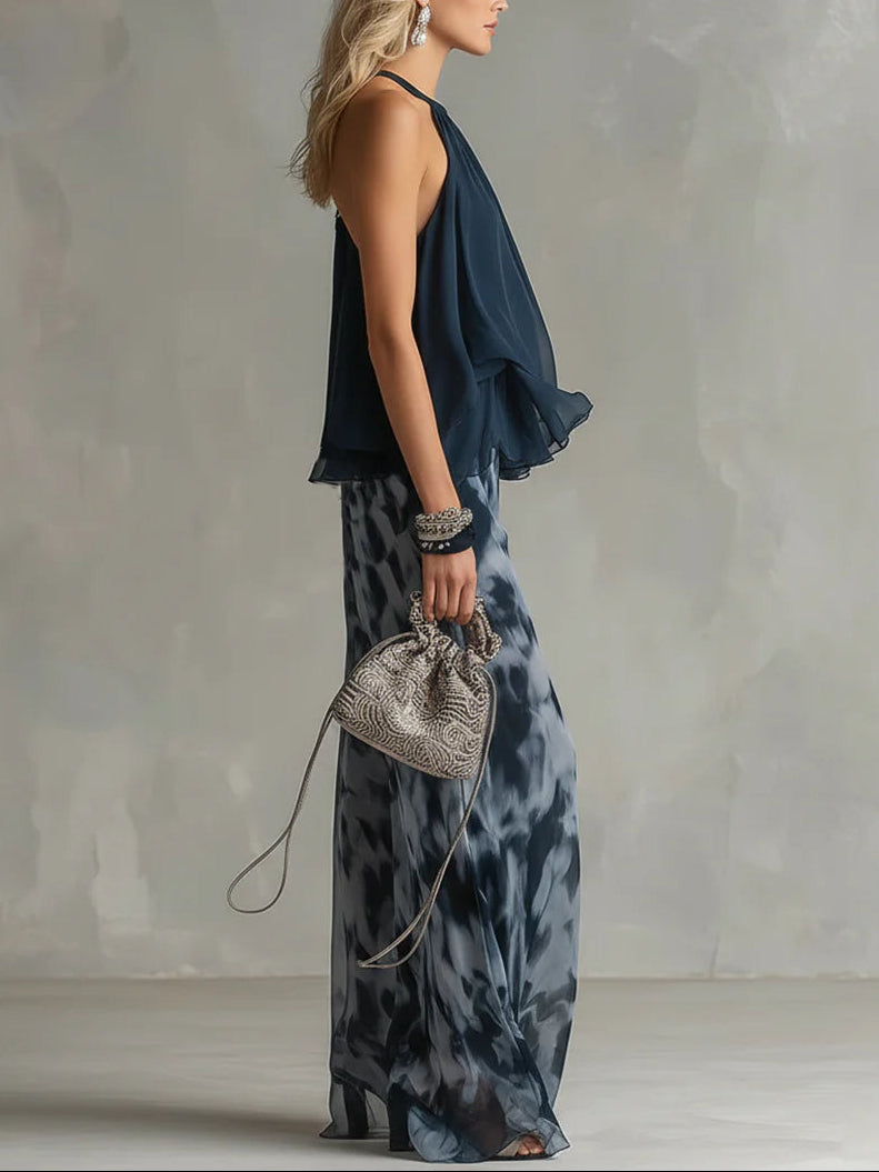 Ensemble haut halter bleu marine et pantalon large imprimé en mousseline