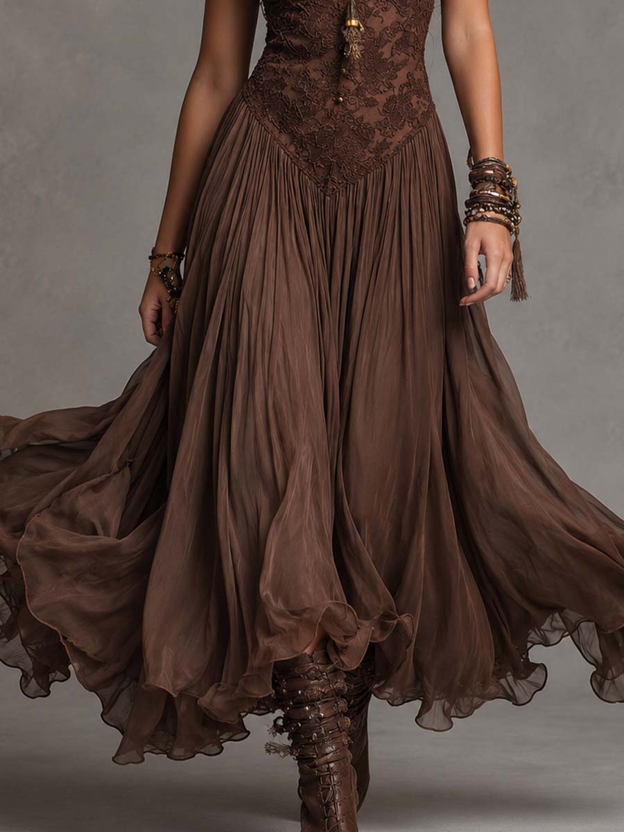 Robe longue en dentelle brun foncé à pans en mousseline