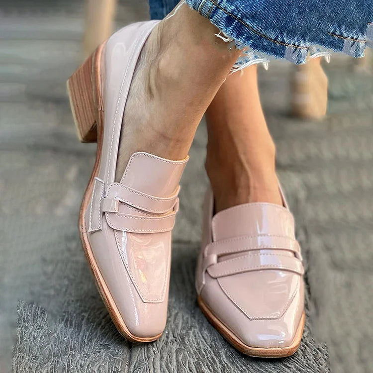 Pia | Mocassins confortables en cuir verni nude