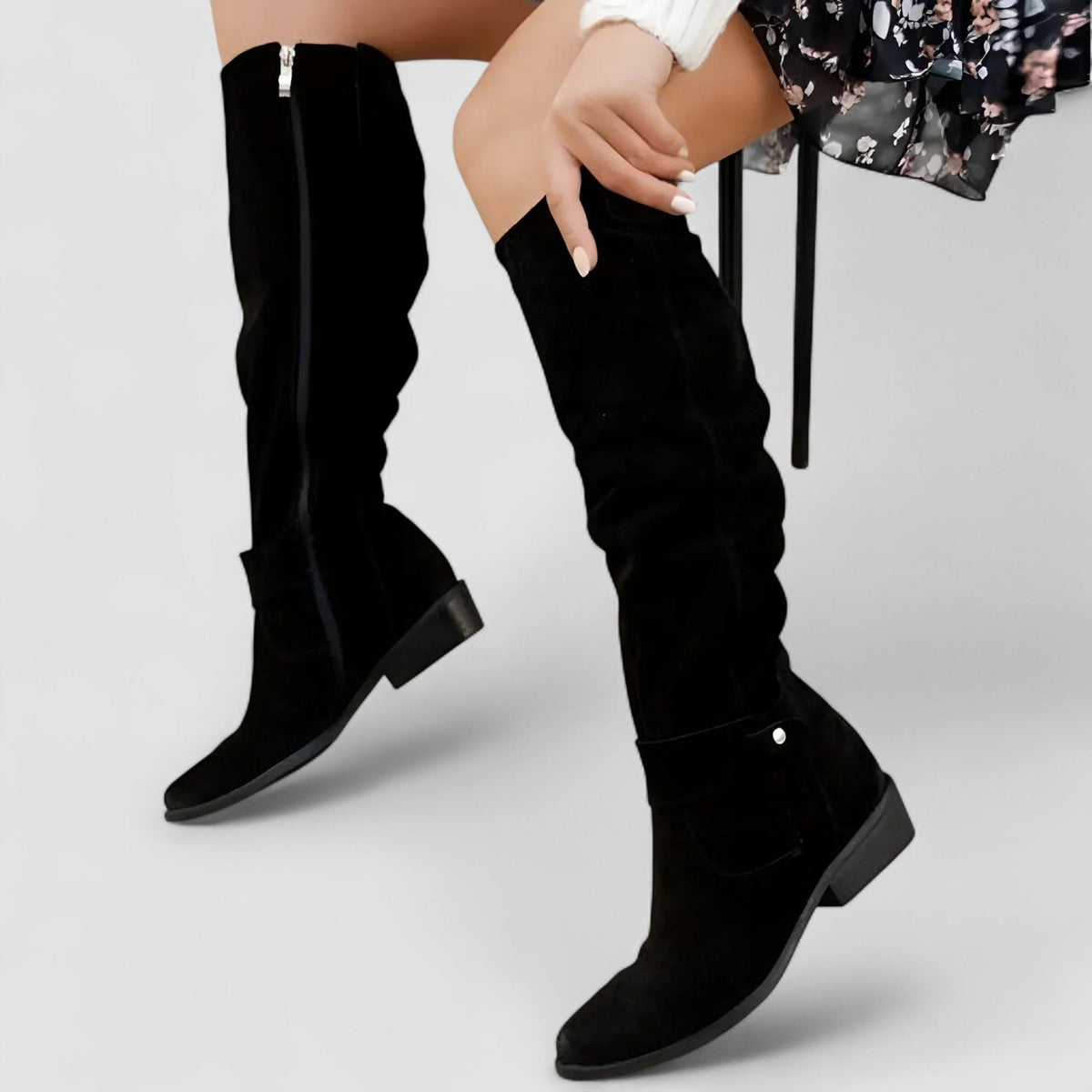 Charlotte – Bottes Hautes Effet Daim à Talon Bas