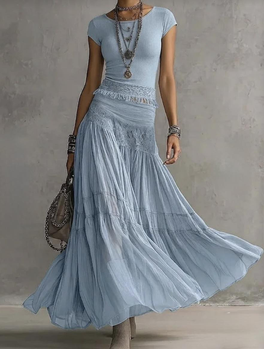 Ensemble Haut et Jupe Maxi Plissée en Dentelle Bleue
