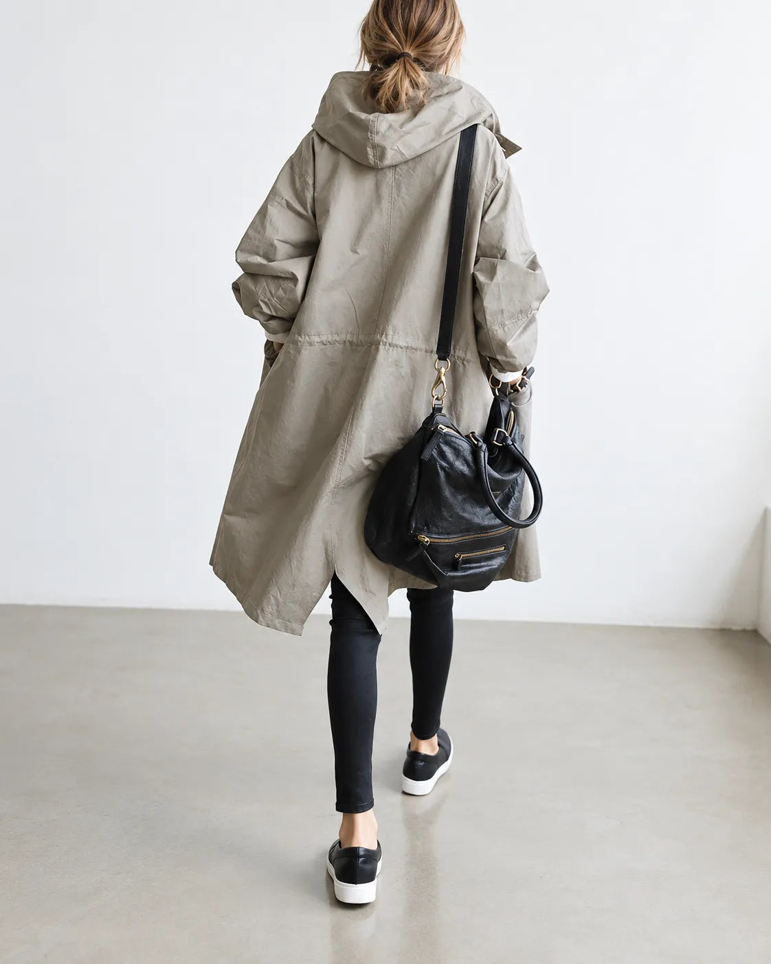 Maisie | Manteau oversize à capuche et boutonnage devant
