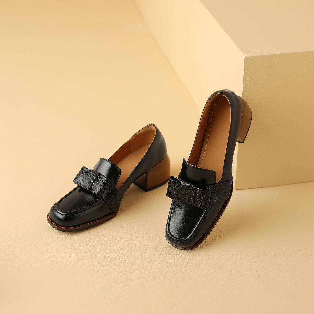 Velmora | Talons en Cuir
