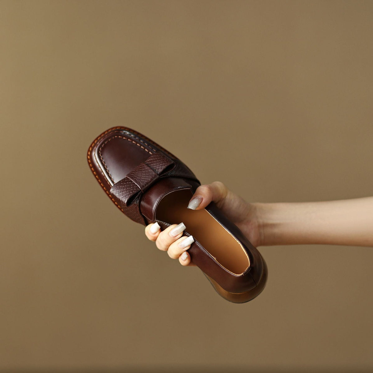 Velmora | Talons en Cuir