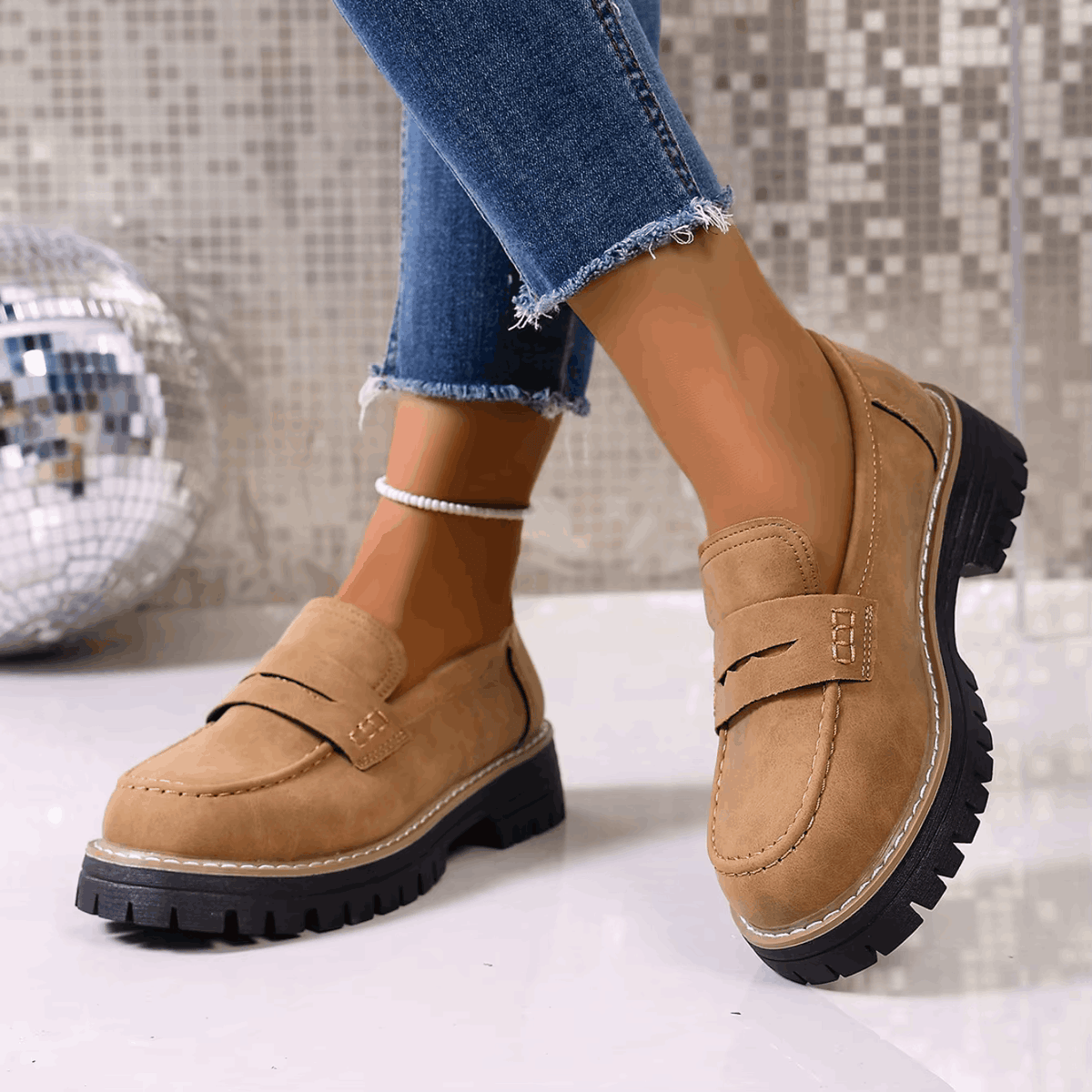 Elsa - Mocassins à Semelle Crantée Effet Daim