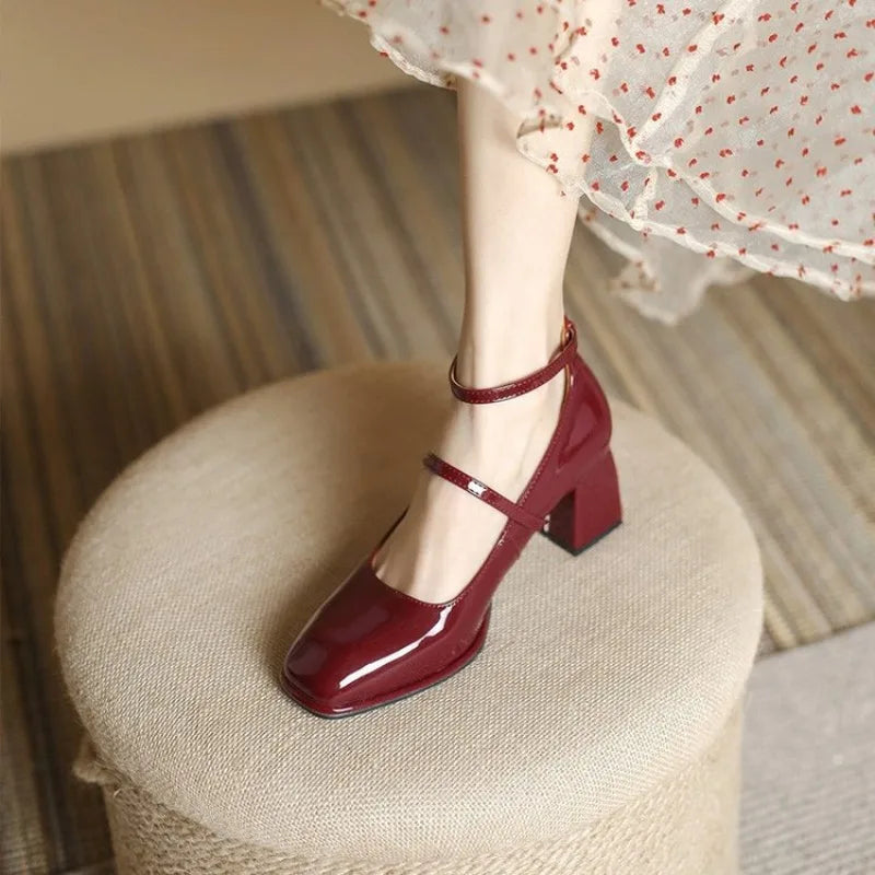 DELAUNAY | Escarpins Bride Cheville Vernis Charlotte
