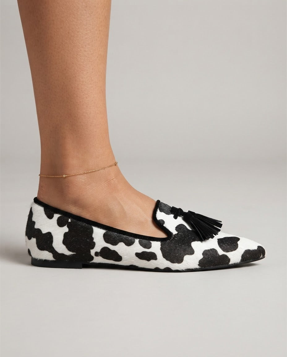 Ginevra Mocassin — Imprimé Vache Noir et Blanc, Pompons Noirs